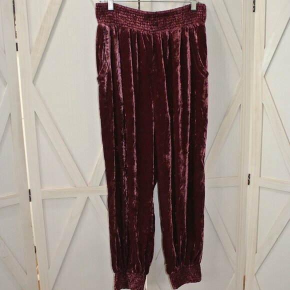 Anthropologie Gloria Velvet Joggers in Wine Bordeaux - Picture 2 of 9